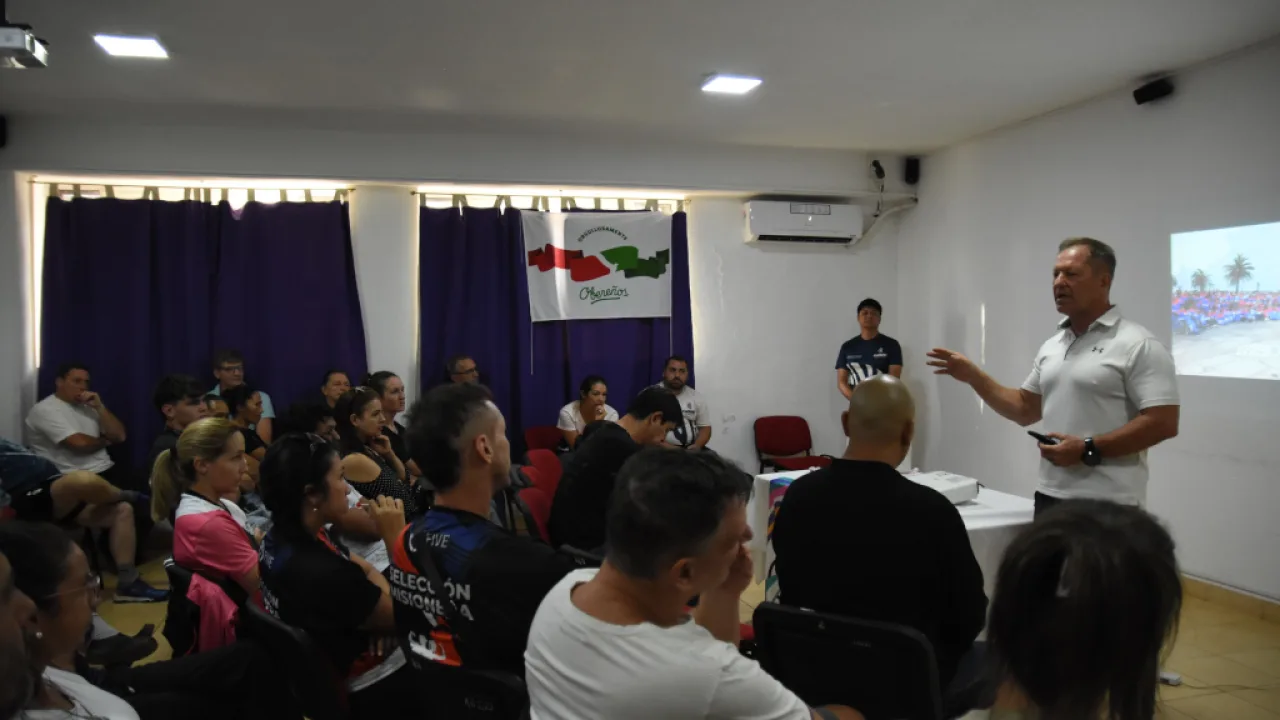 Reunión para planificar entrenamientos y evaluaciones de deportistas