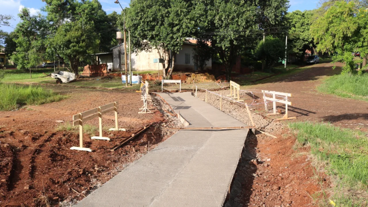 Mejoras en la Infraestructura vial con mantenimiento y construcción en distintos puntos de la ciudad