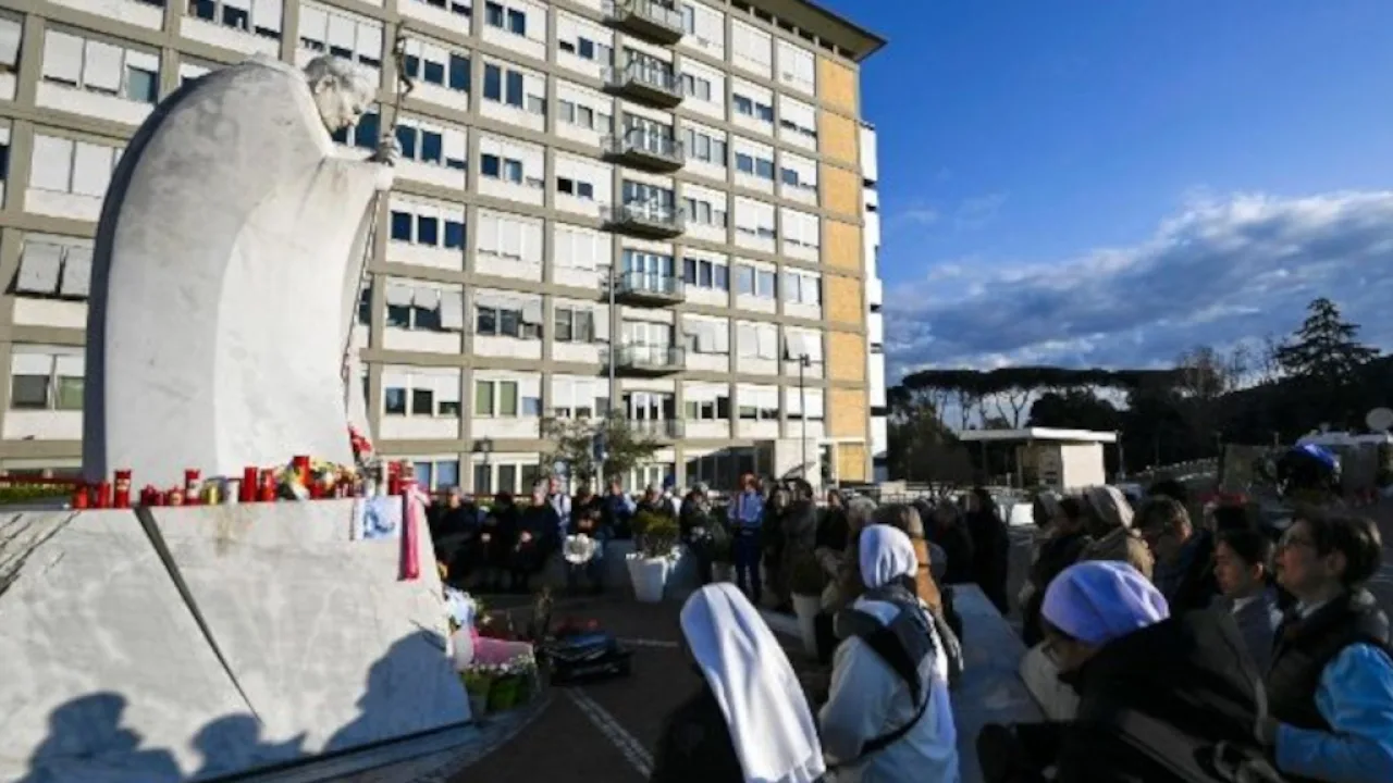 En el Gemelli, el Papa ha tenido una buena noche de descanso