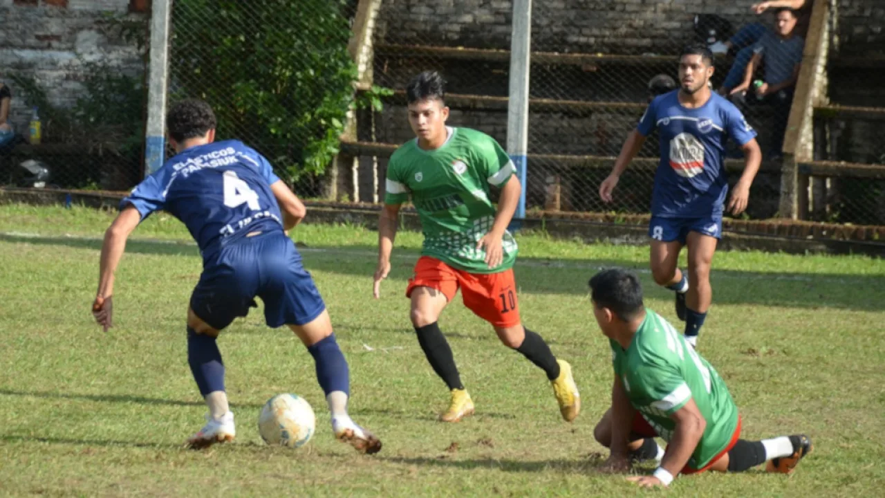 Atlético Iguazú y AEMO comparten el liderazgo del torneo en la LROF
