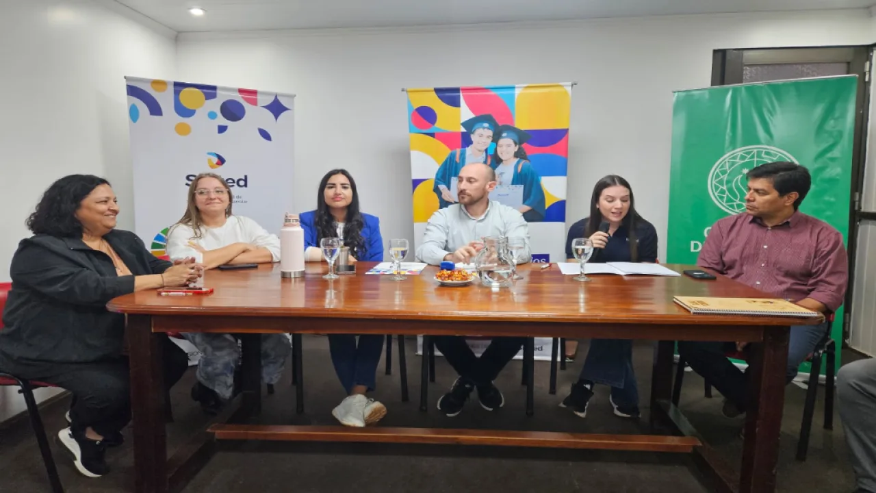 El Gobierno firma convenio con el Sipted para apoyar la educación de empleados municipales