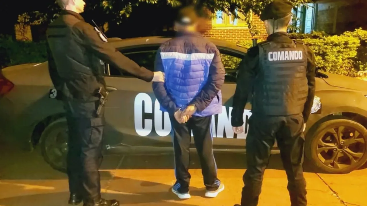 Atraparon a un hombre que irrumpió en un domicilio e hirió a machetazos al dueño