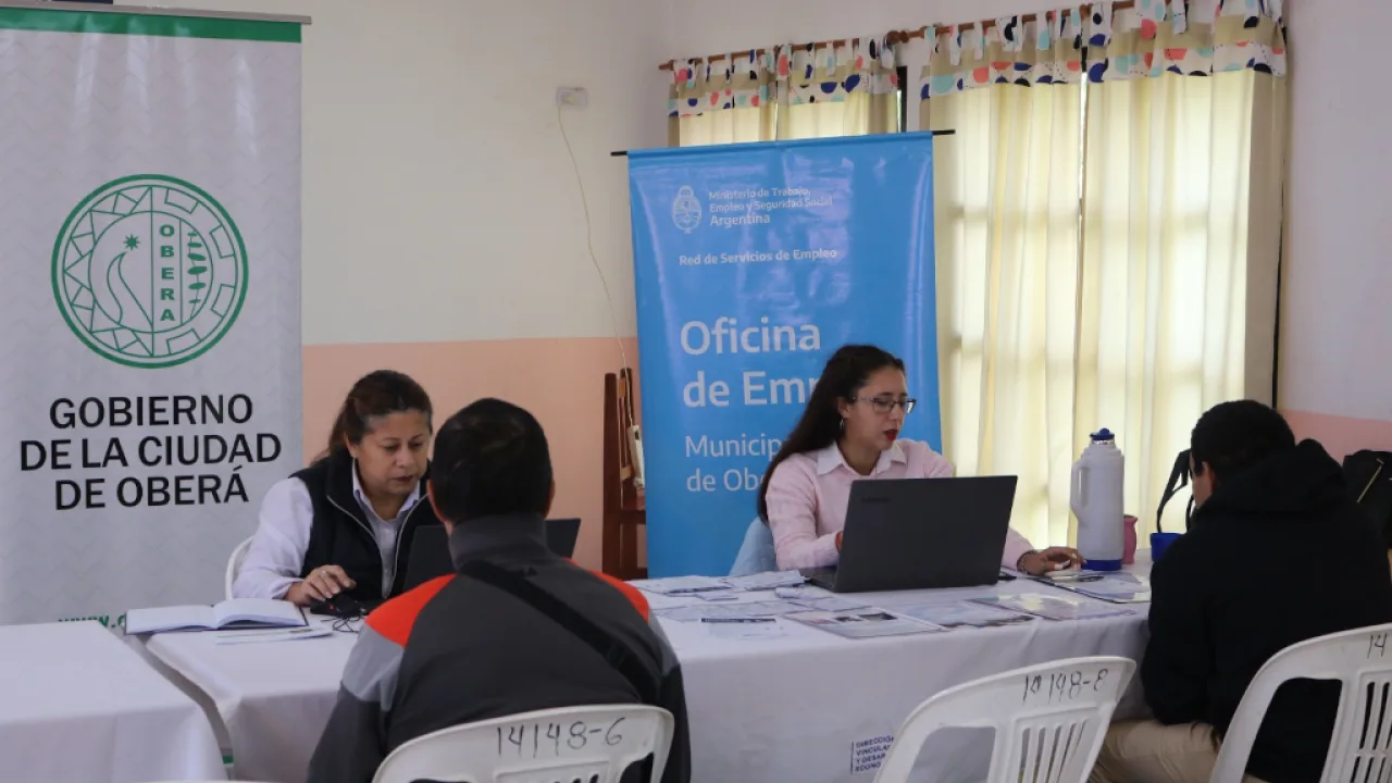 Oficina de empleo acerca oportunidades laborales a los vecinos del barrio Günther