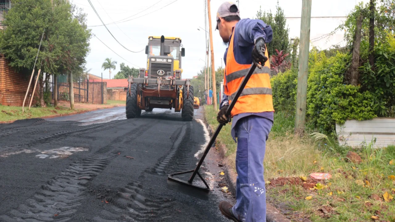 Asfaltado en calle concepción del uruguay para mejorara el acceso al hospital