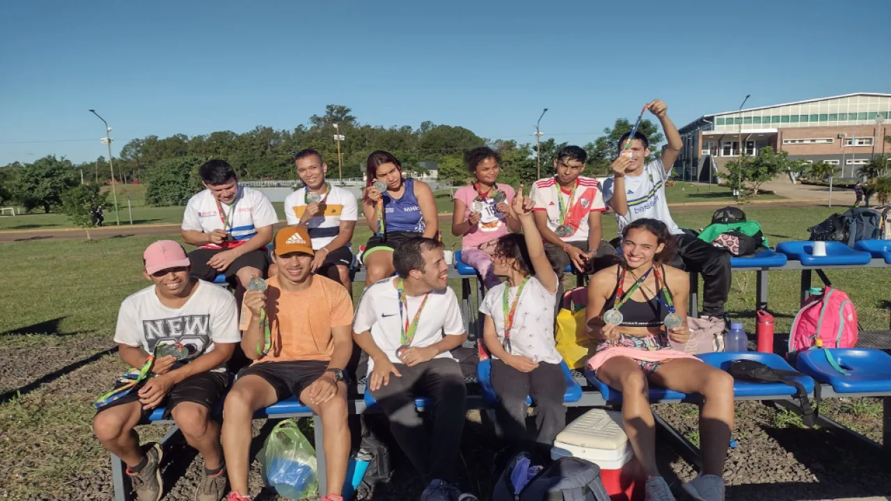 Atletas brillan en el VII open internacional de atletismo logrando un resultados sobresalientes