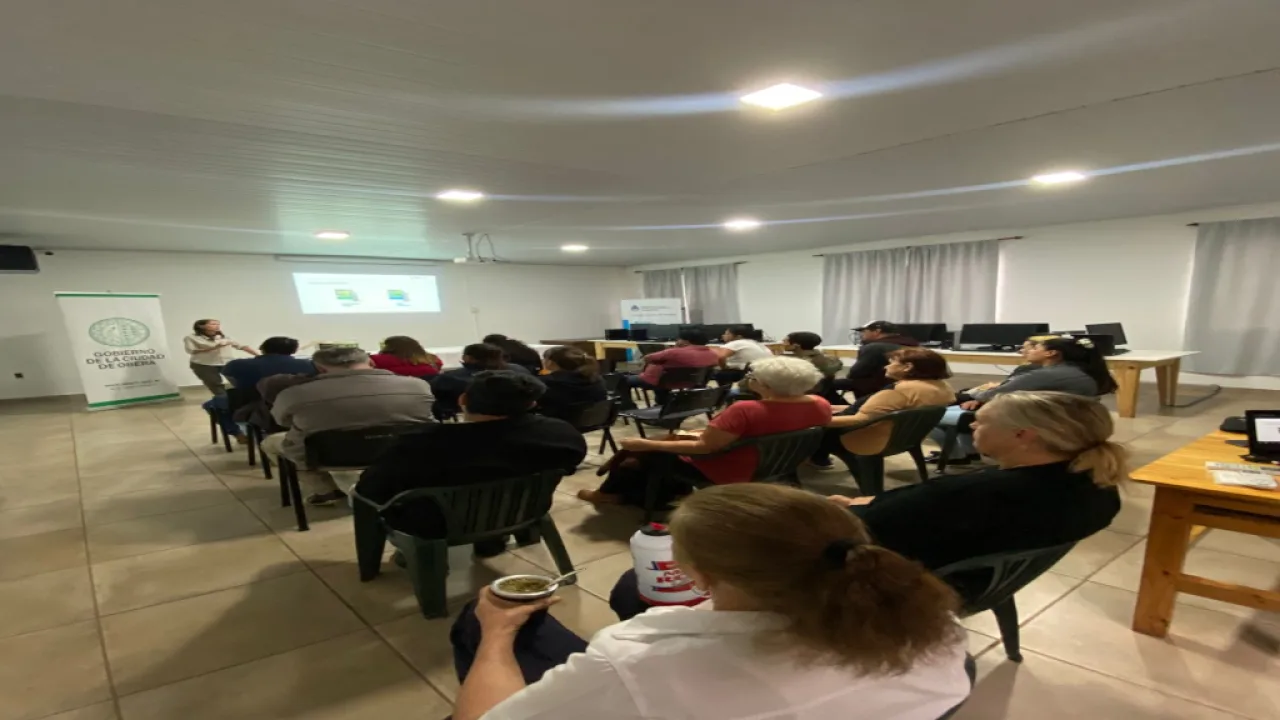 Capacitación y entrega de bioinsumos para productores que se comprometen con la agricultura sostenible