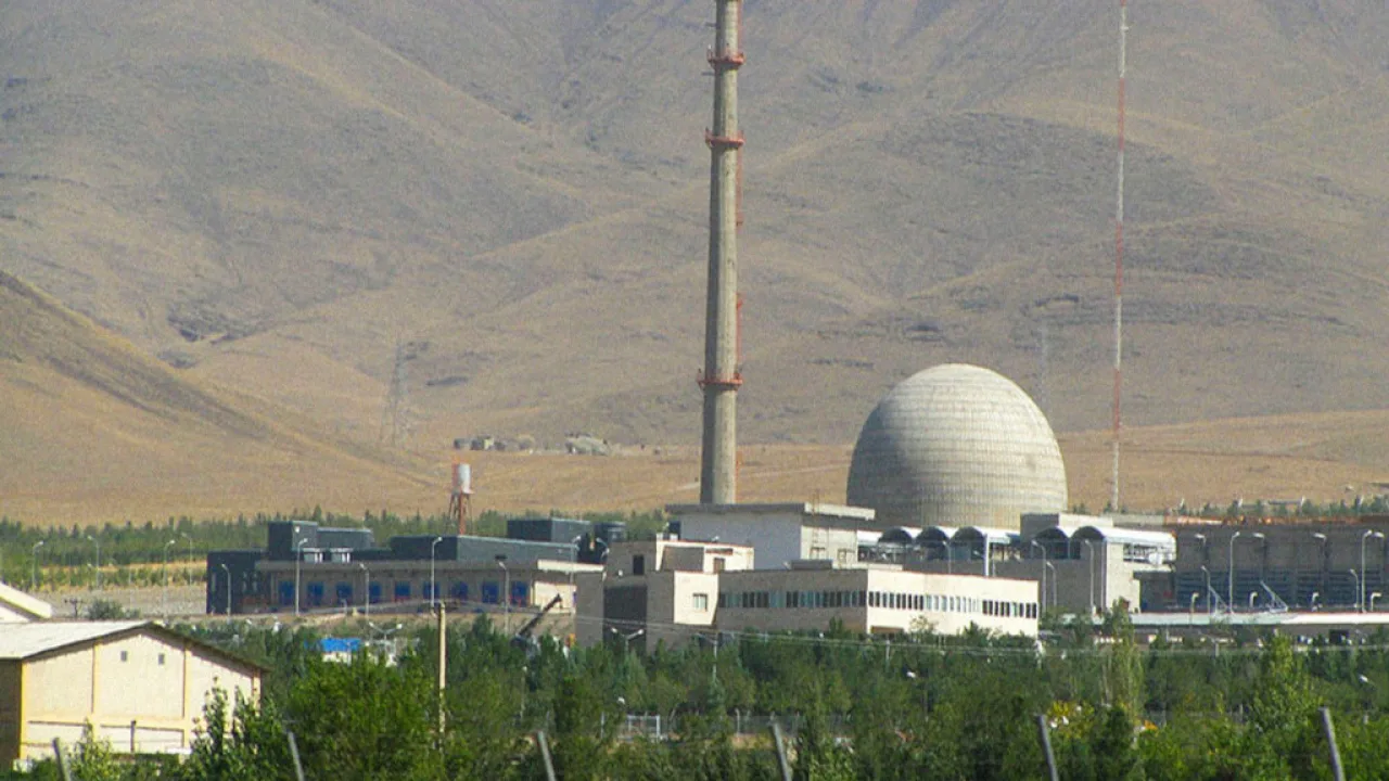 Israel ataca zona cercana a una instalación nuclear iraní