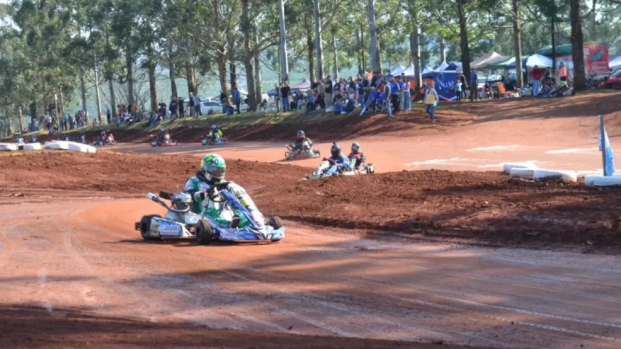 Karting: en la tierra de Apóstoles se lucieron los Invitados
