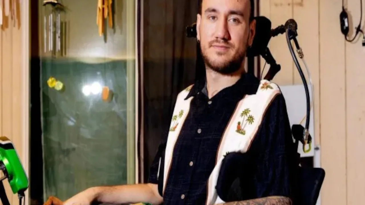 El joven paralizado que volvió a controlar todo con su mente gracias a Elon Musk