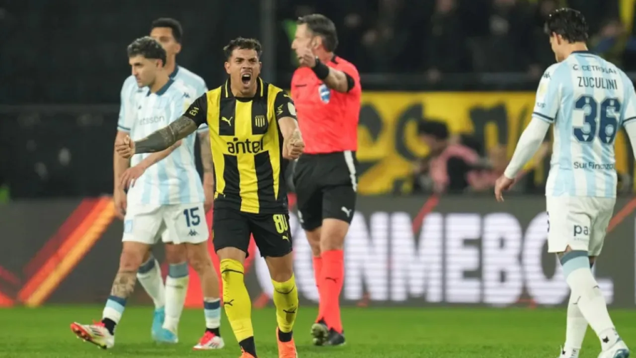 Peñarol le ganó a Racing por la ida de los octavos de final de la Copa Libertadores