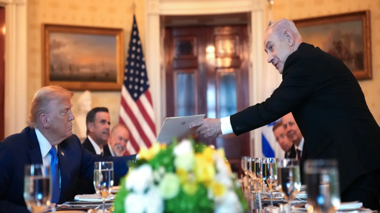 "Controlo EE.UU., controlo a Donald Trump" El mensaje del que se jacta Netanyahu, según Tucker Carlson