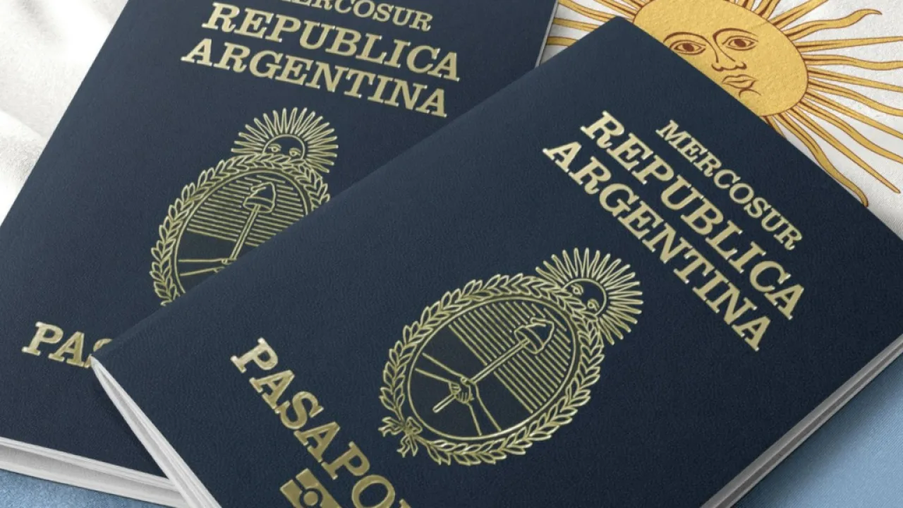 Ahora el trámite de ciudadanía argentina se podrá hacer de forma digital en Migraciones