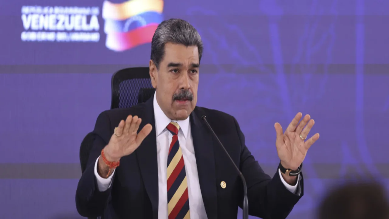 Maduro "Tenemos malas noticias a quienes esperan que renunciemos a nuestros derechos históricos"