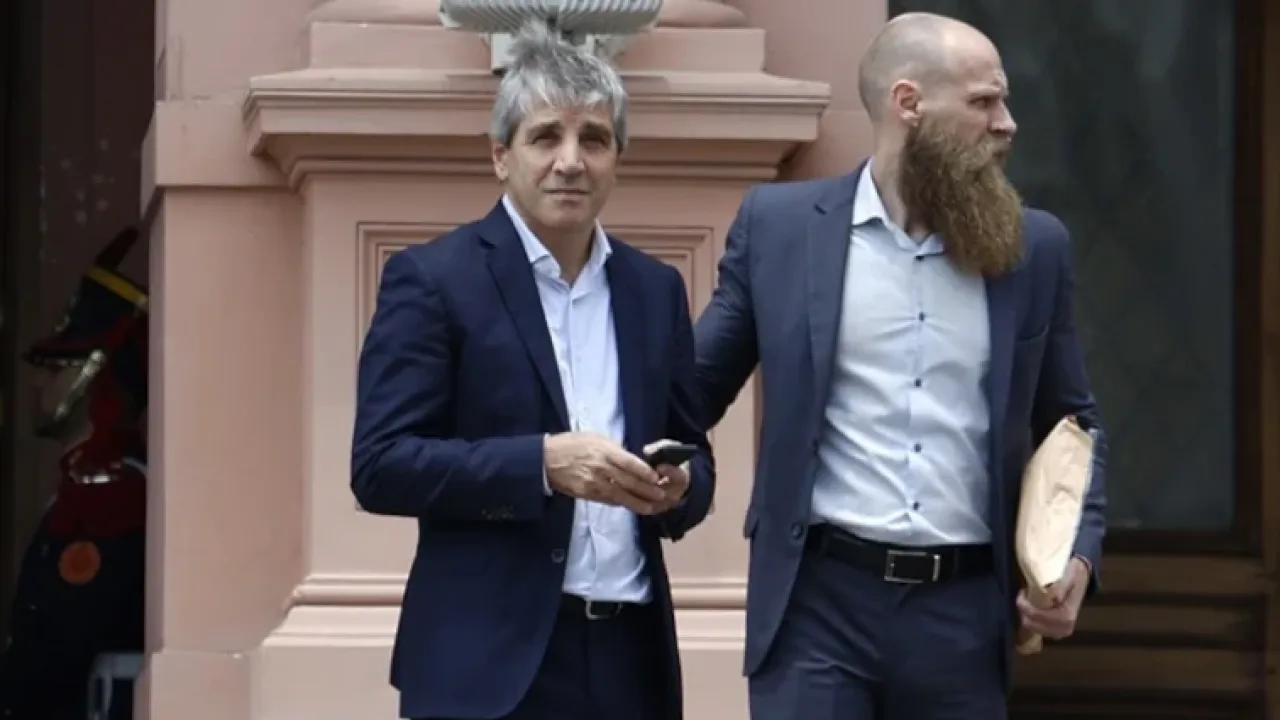 ¿Por qué si Caputo pagó el vencimiento, subió el riesgo país y cayeron los bonos?