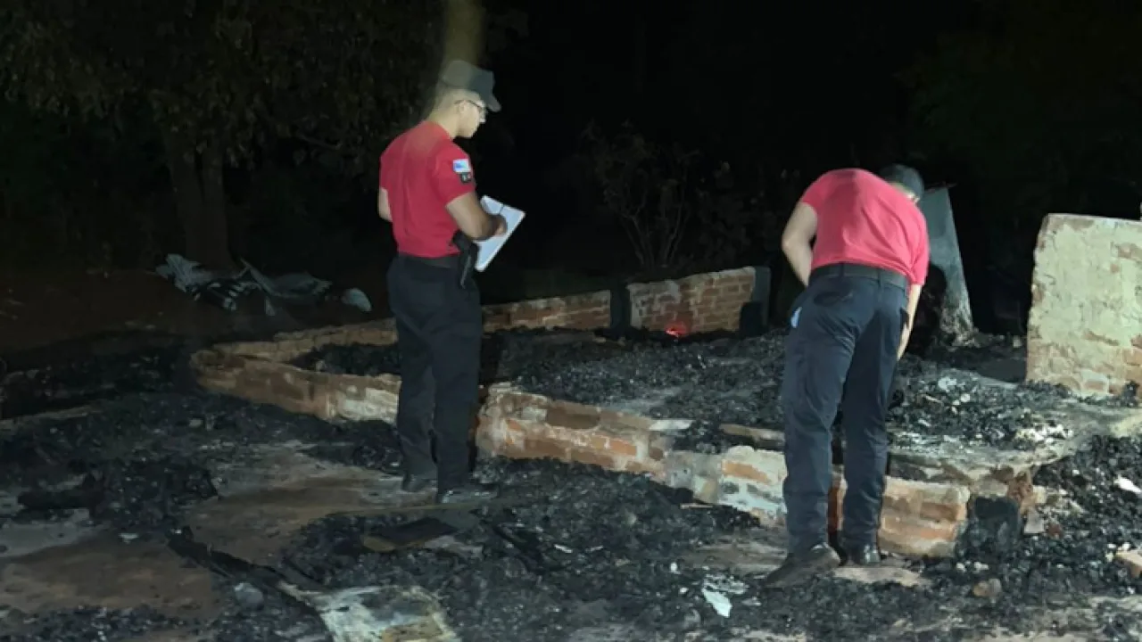 Tragedia en Guaraní, un joven murió en un incendio y detuvieron a un sospechoso