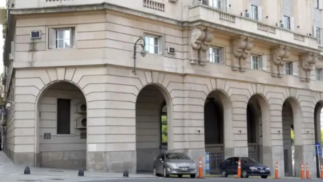 La SIDE emitió un comunicado contra una nota publicada sobre el DNU de Inteligencia
