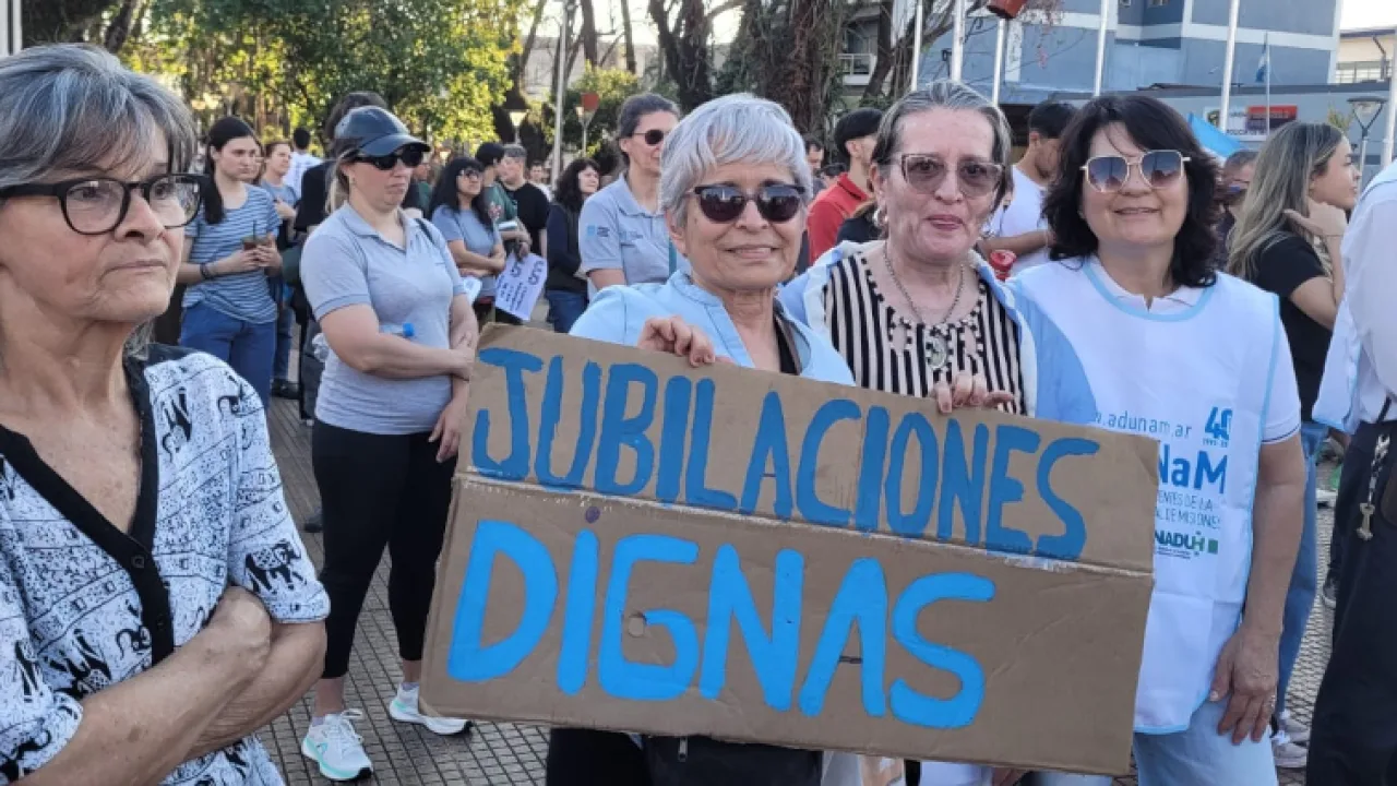 "Esa plata ya no va a la ANSES" Jubilados de Oberá advierten sobre el desfinanciamiento previsional