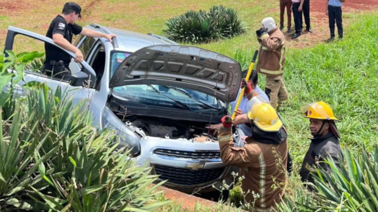Despiste en la rotonda de acceso a Campo Viera, un hombre de 74 años fue hospitalizado