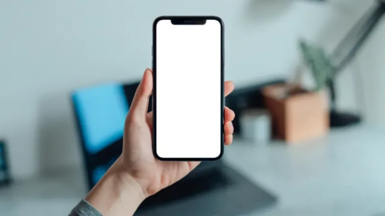 El auge del "Posting Zero", cuando el silencio digital se convierte en el nuevo estatus