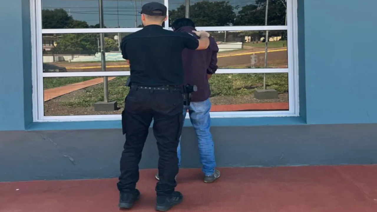Mientras dormía, fue atacado en su casa y el agresor terminó detenido en Campo Viera