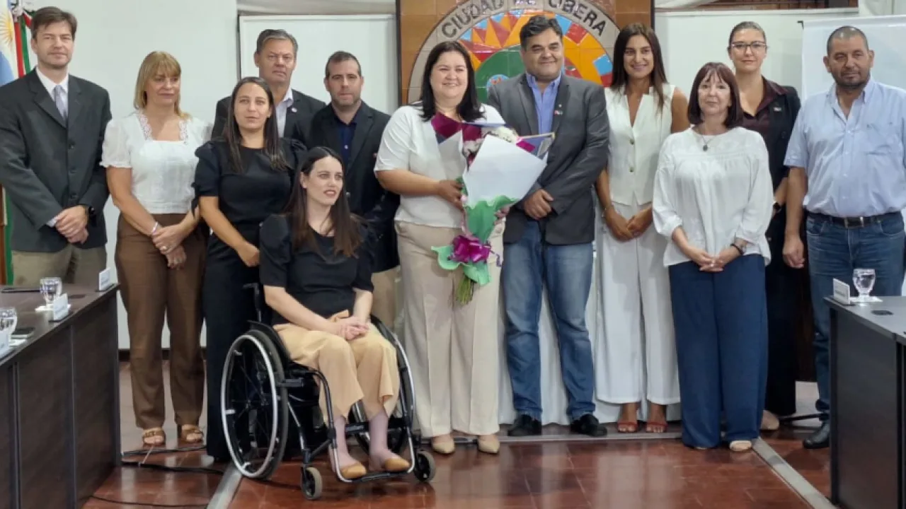 Claudia Urrutia juró como nueva Defensora del Pueblo en sesión especial del Concejo Deliberante