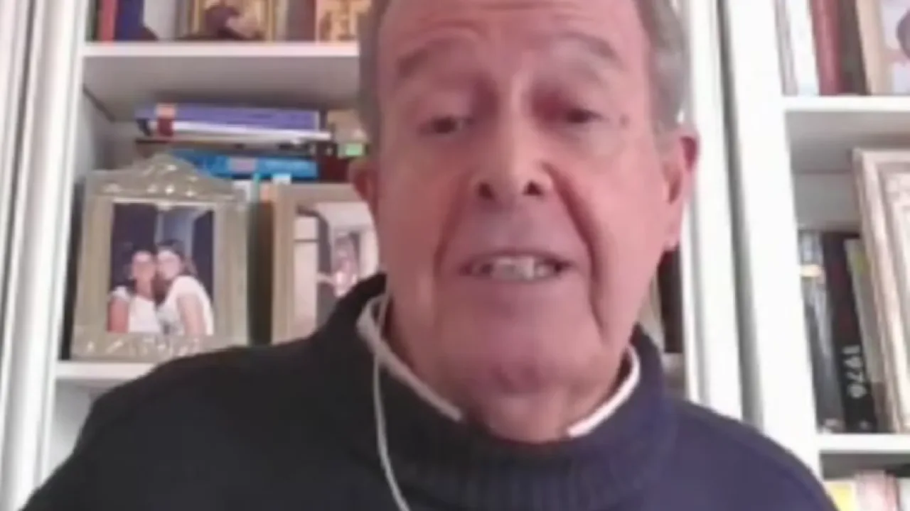 Alejandro Olmos Gaona "La mayor recaudación del Estado va para pagar intereses de deuda"