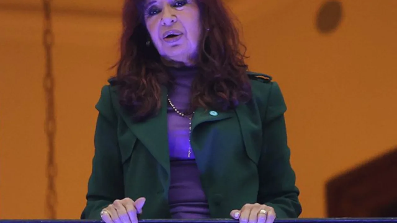 Cristina reunió a intendentes propios y les pidió trabajar por la unidad
