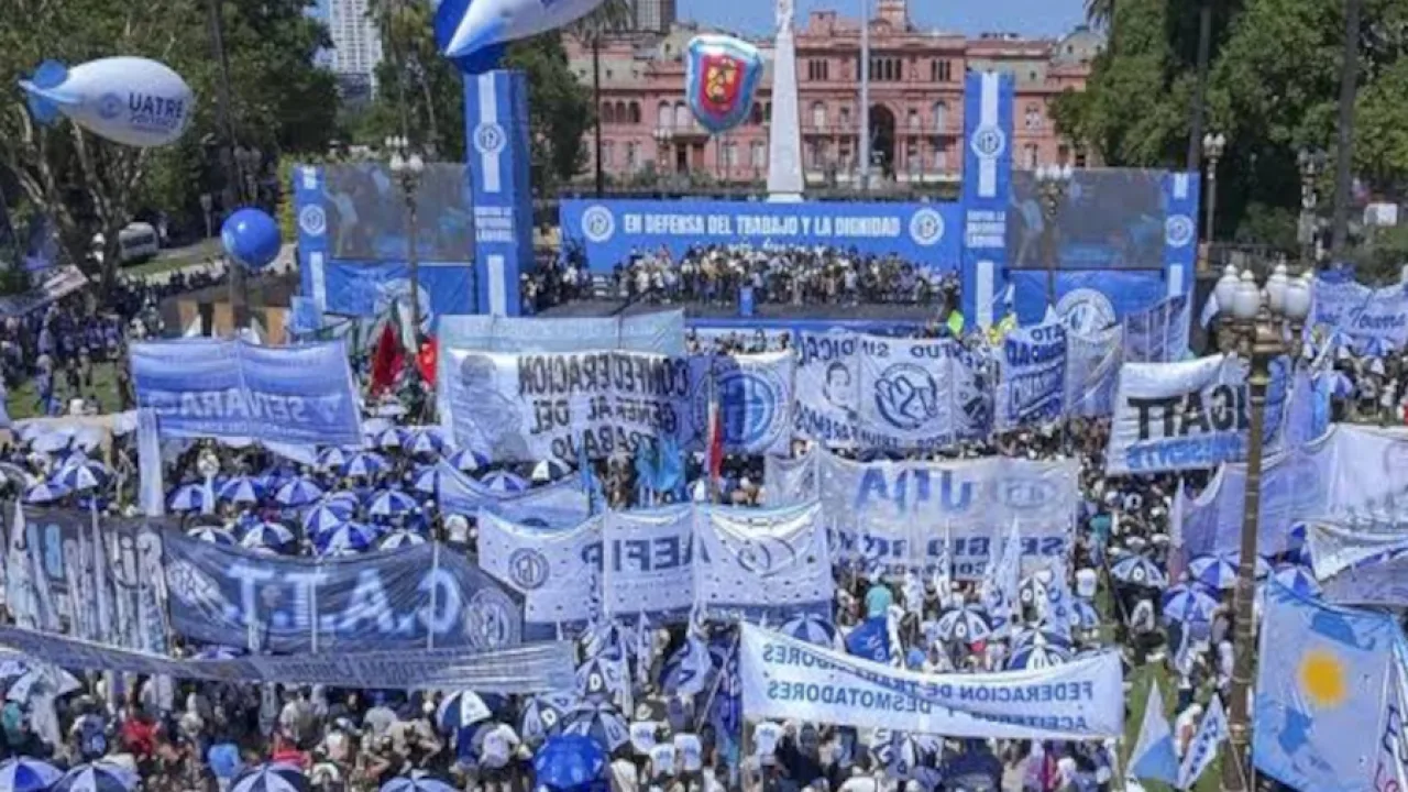 Las dos CTA apuran a la CGT y anuncian un nuevo paro para fines de octubre