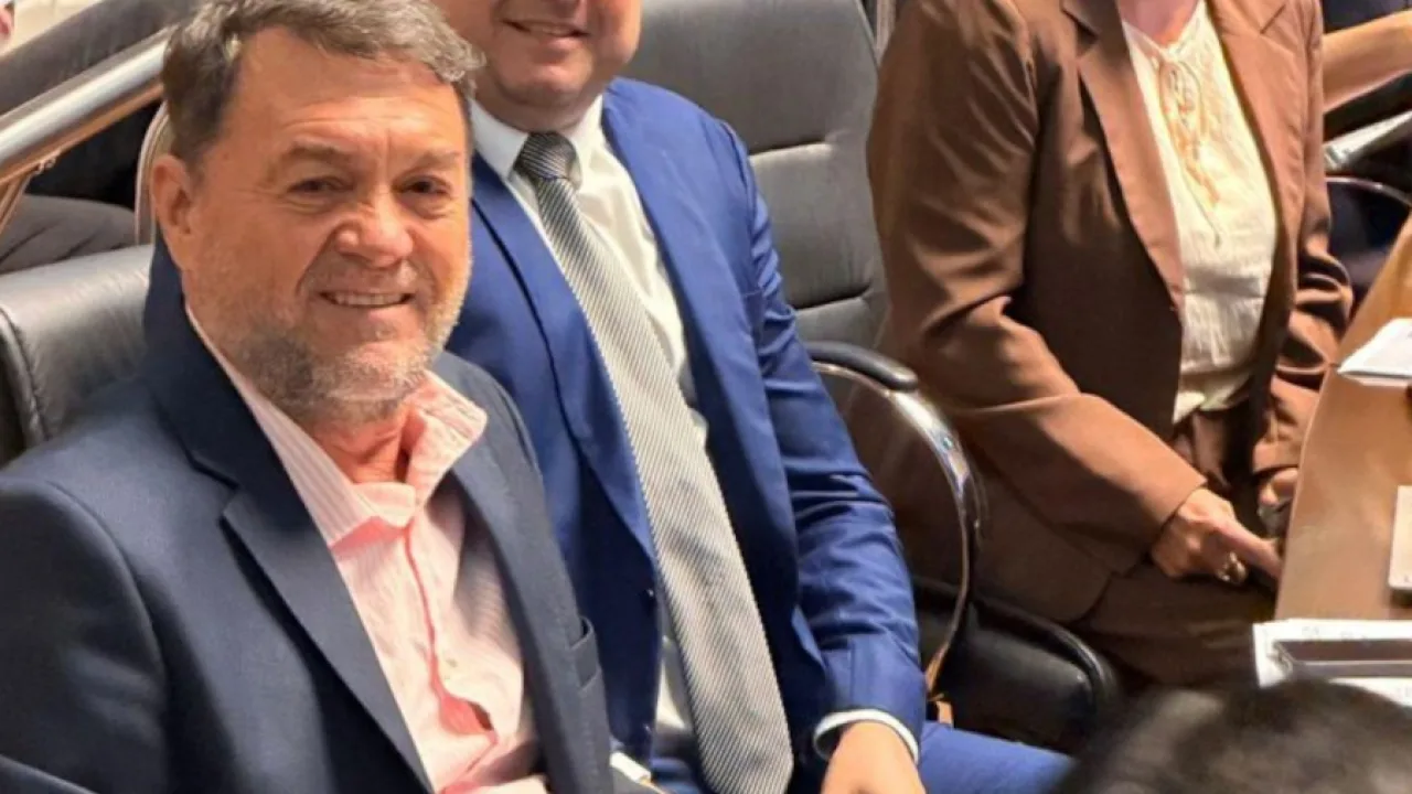La lupa sobre el Parque de la Salud, Bárbaro exige auditar una caja de $617 mil millones y apunta a contratos directos