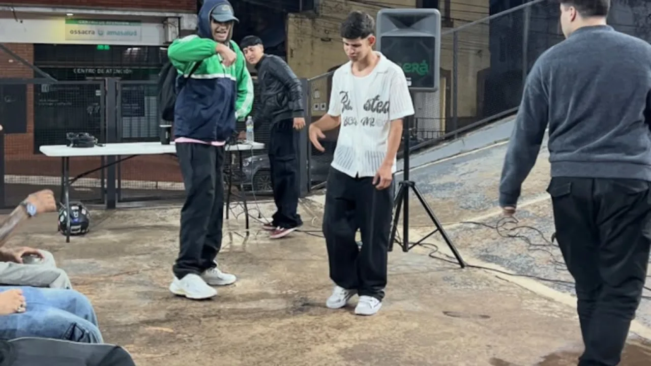 La cultura urbana tuvo su espacio en una nueva fecha de Freestyle